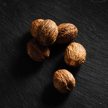 Load image into Gallery viewer, Whole Nutmeg